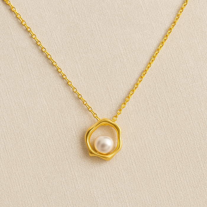 Solune Necklace