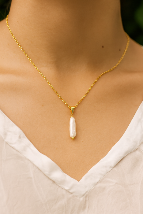Grace Baroque Pendant Necklace